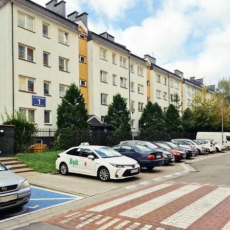 Studio Bielany With Home Office Near Metro Station By Noclegi Renters Warschau Exterior foto